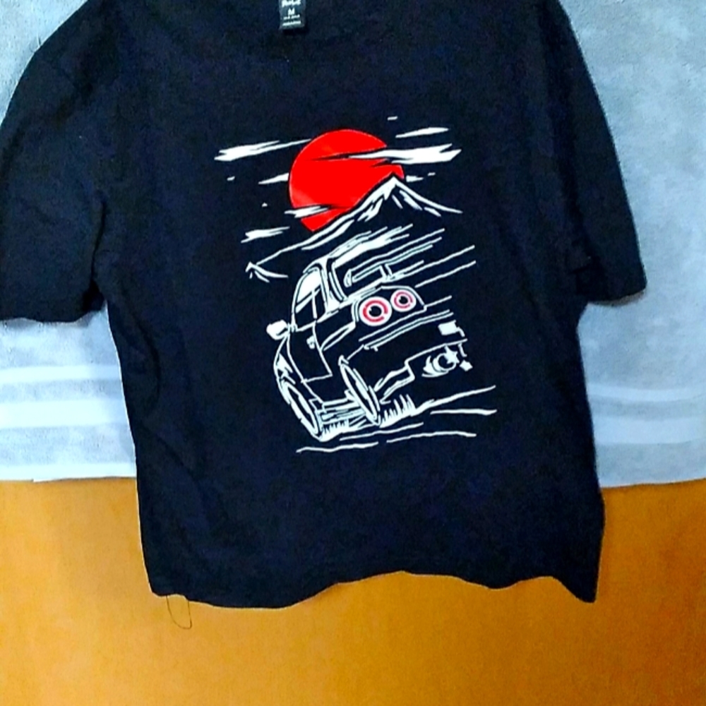ROMWE shirt only worn once
